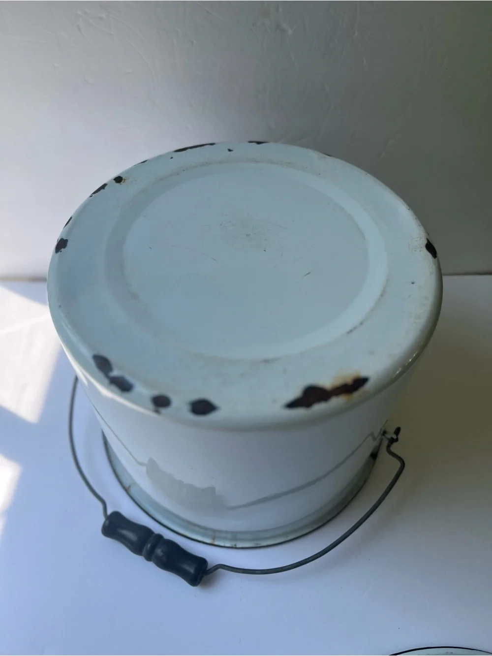 Vintage White Enamelware Bucket with Lid - Farmhouse Decor - Industrial Style